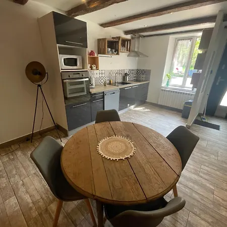 Avec Jardin Holiday home *